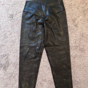 Offline by Arie Sueded Cross Front Leggings - XL